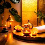 Laura Luxury In Central *