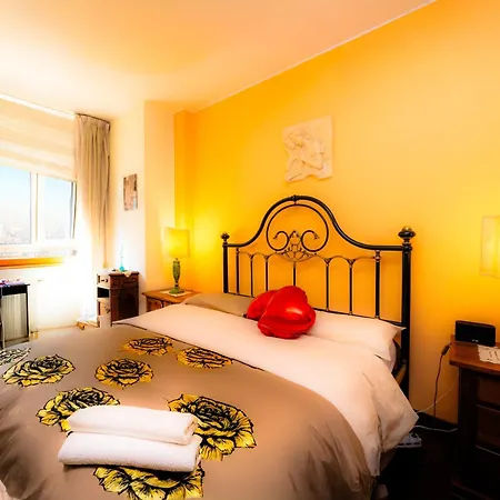 Laura Luxury In Central Bed & Breakfast *