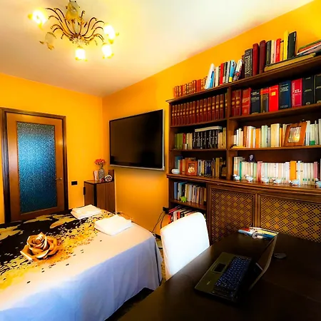 Laura Luxury In Central Bed & Breakfast
